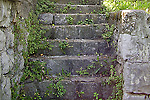 Каменная лестница к дому